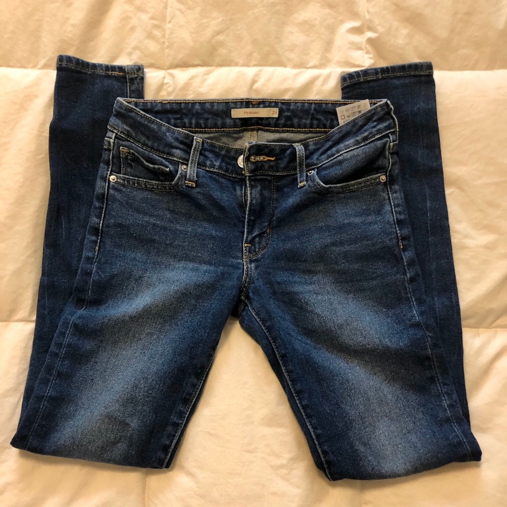 Levi’s • 711 Skinny Denim Jeans - Picture 1 of 4